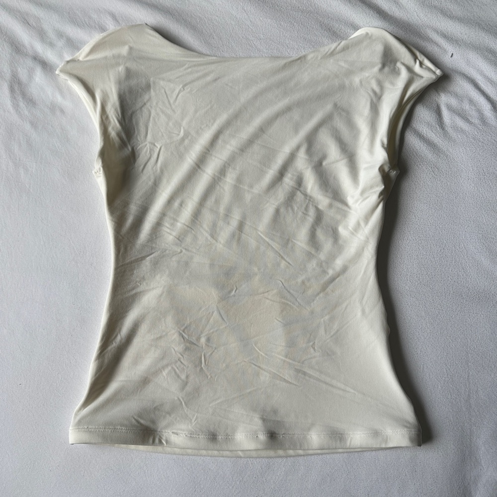 Backless Top - Picture 3 of 5